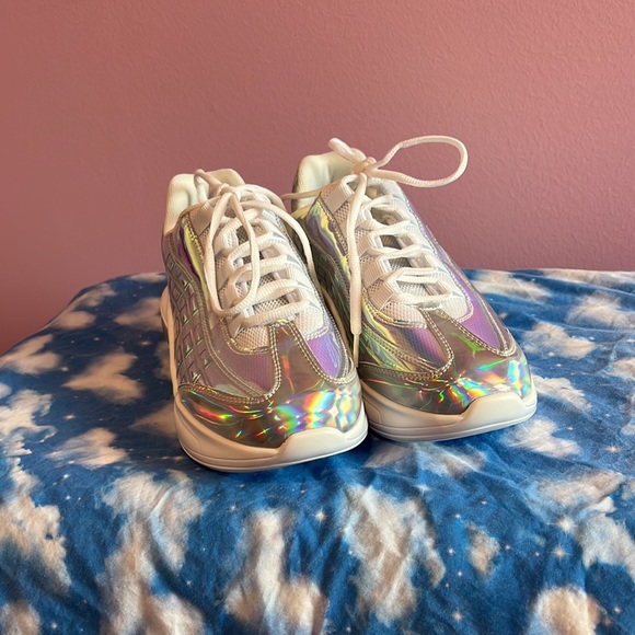 Berness holographic sneakers - Picture 2 of 6